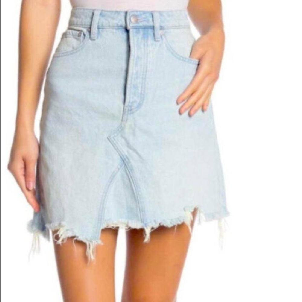 Free People distressed denim skirt | Size 27